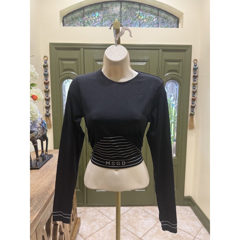 MISSGUIDED Black Long-Sleeve Crop Top – Size 14/16